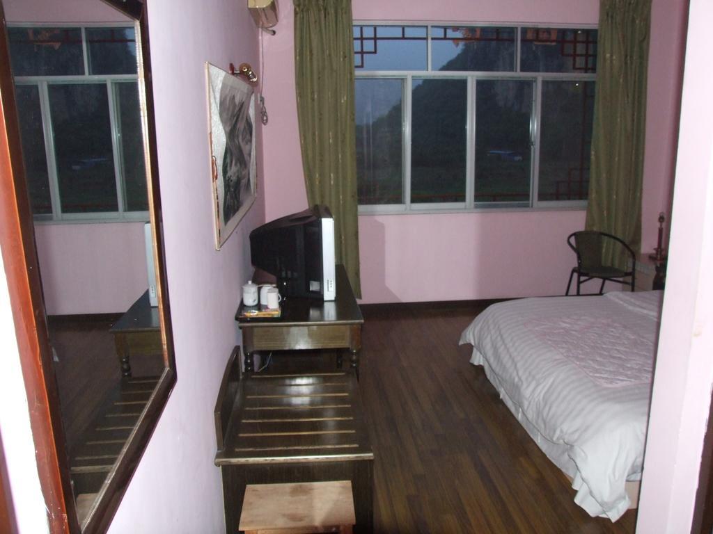 Yangshuo Moon Resort Hotel Екстериор снимка