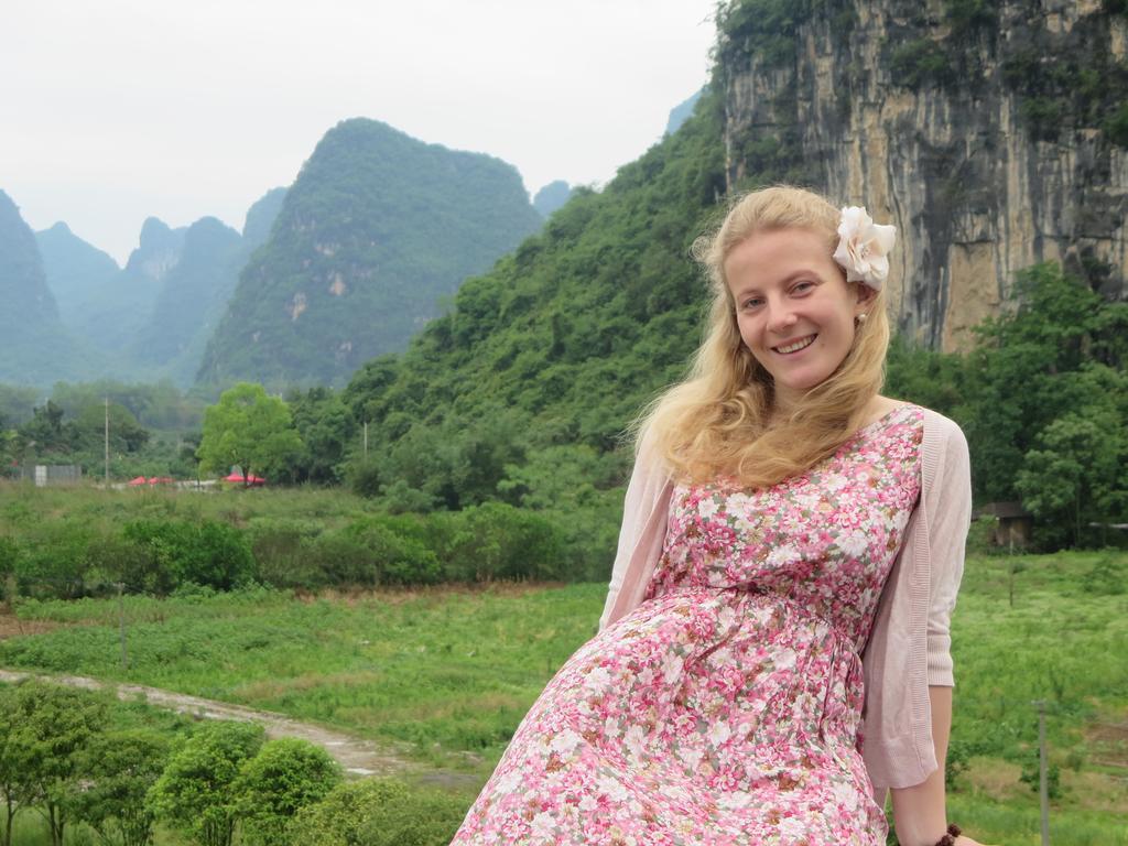 Yangshuo Moon Resort Hotel Стая снимка
