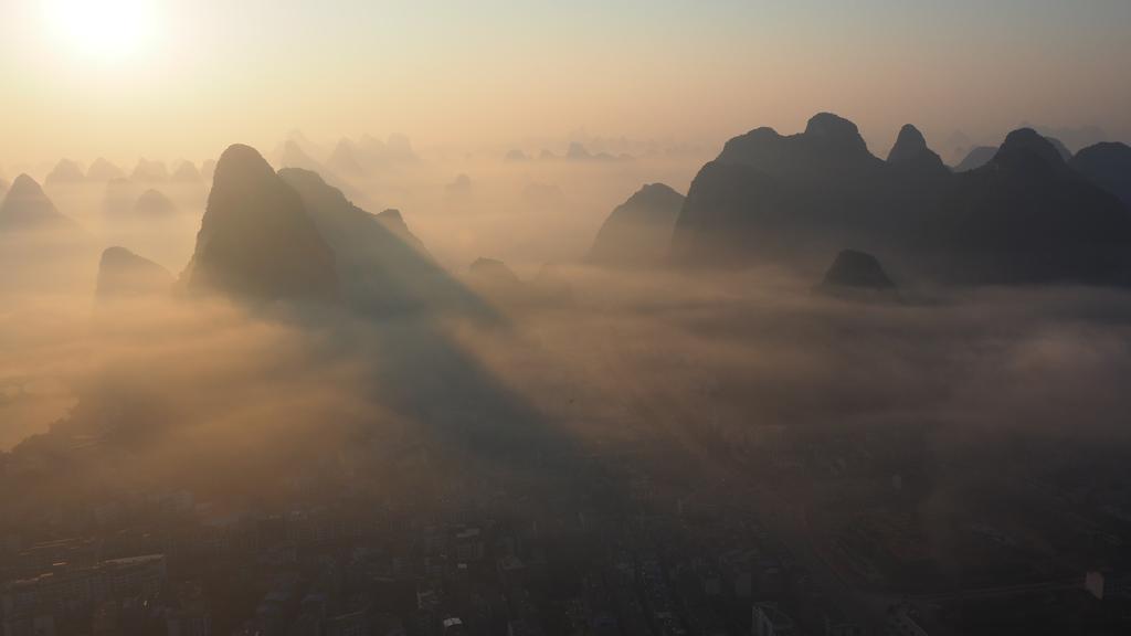 Yangshuo Moon Resort Hotel Екстериор снимка