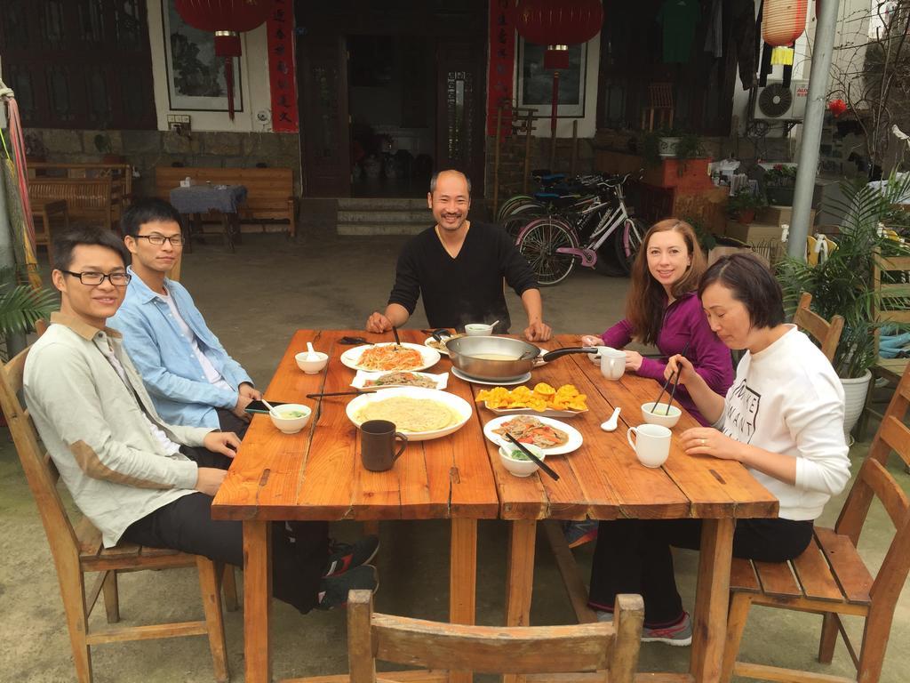 Yangshuo Moon Resort Hotel Екстериор снимка