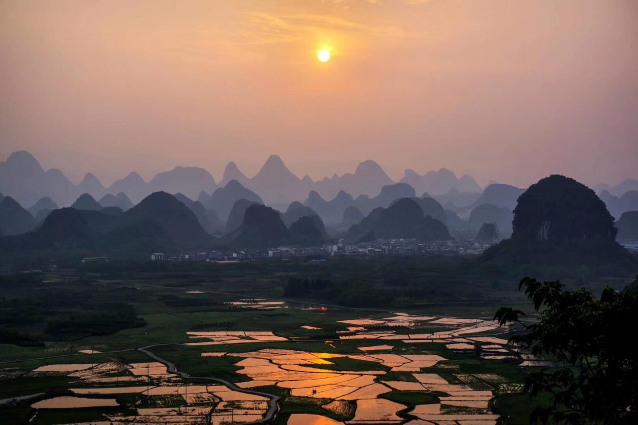 Yangshuo Moon Resort Hotel Екстериор снимка