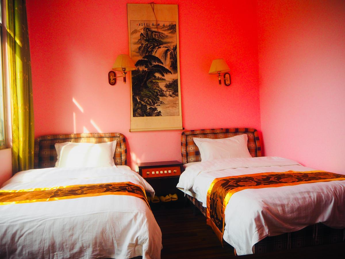 Yangshuo Moon Resort Hotel Екстериор снимка