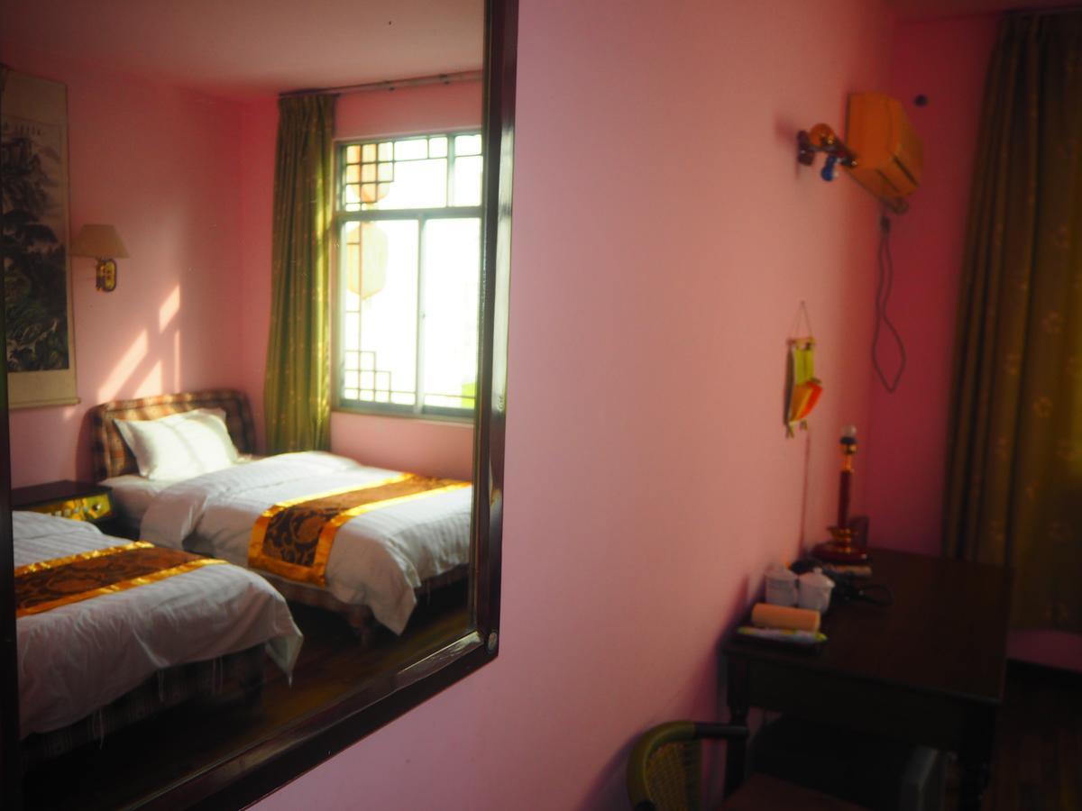 Yangshuo Moon Resort Hotel Екстериор снимка
